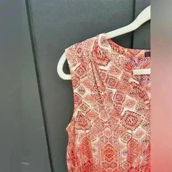 NYDJ Pintuck Floral Sleeveless Blouse Size Small - Picture 5 of 11